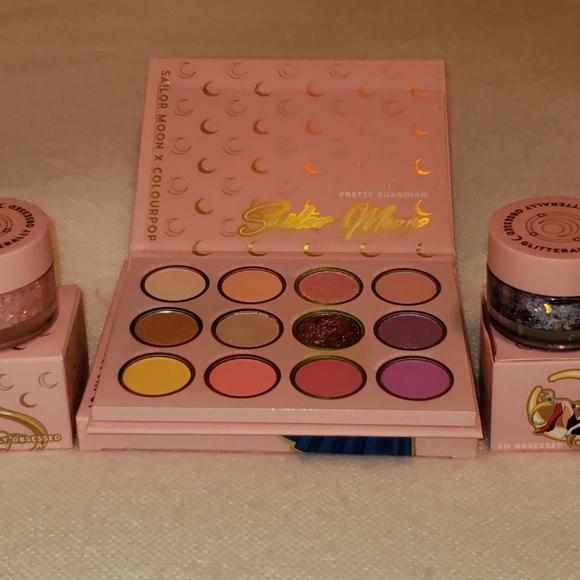 COSMETIC BUNDLE(DISNEY SAILOR MOON) - Picture 9 of 16